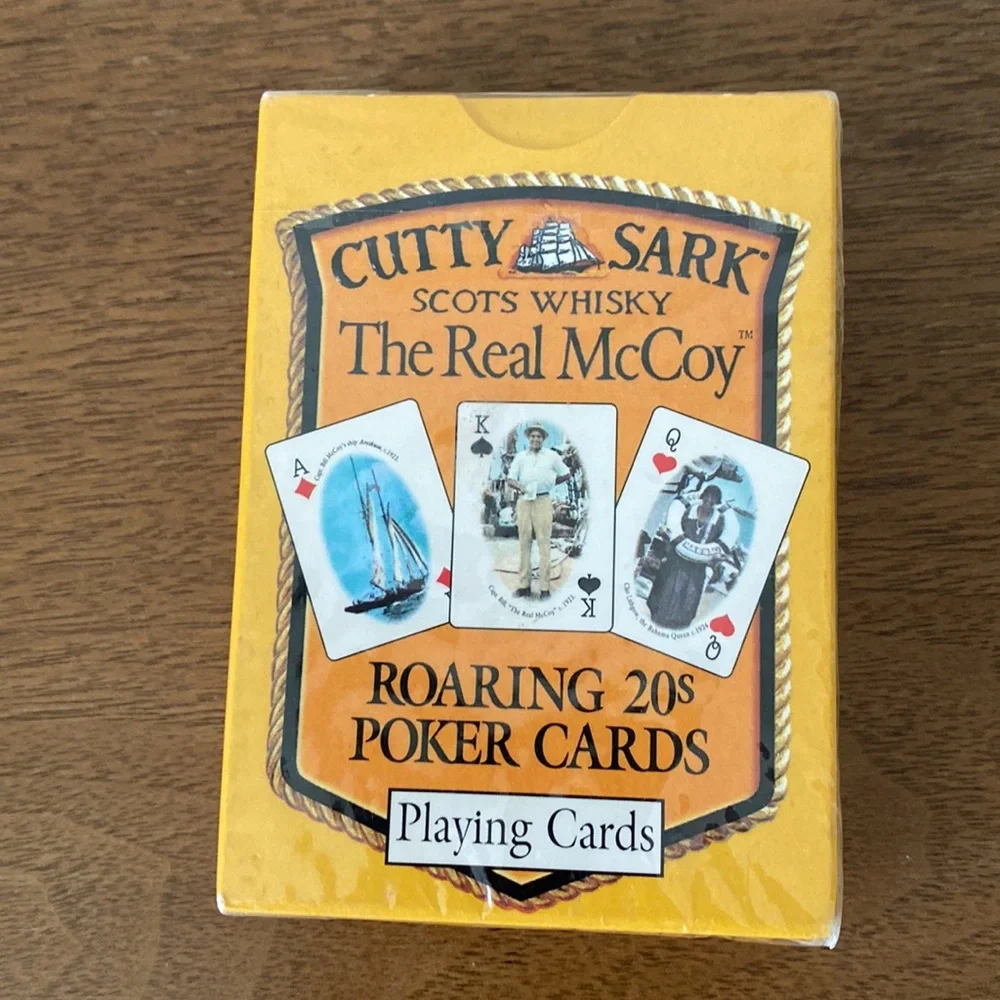 Cutty Sark Scots Whiskey Dimpled Glass & Sealed Roaring 20’s Poker Cards